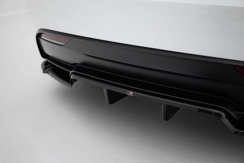 Rear Diffusor/splitter V.2 Tesla Model 3 Performance Maxton Desi