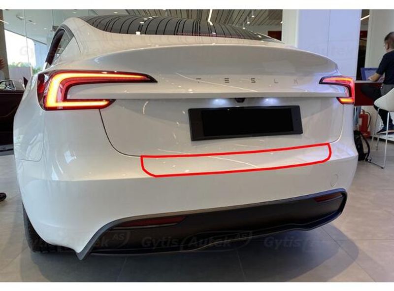 Beskyttelsesfolie til bakfanger - Tesla Model 3 Highland