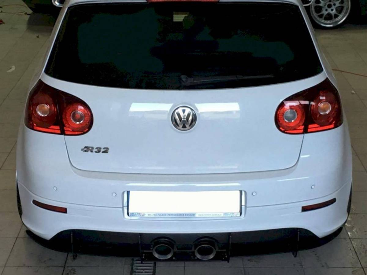 Bakre diffuser / splitter VW Golf 5 R32