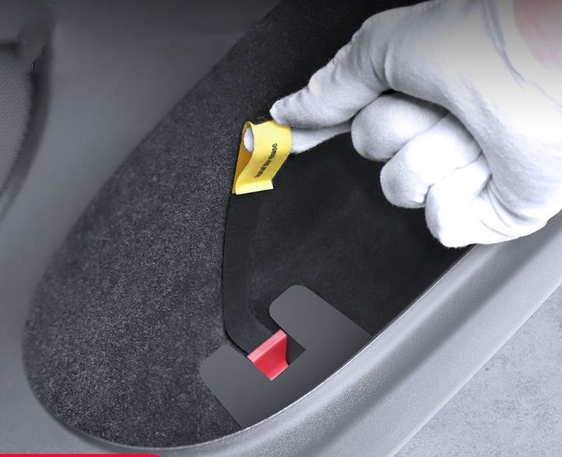 Rear door emergency straps - Tesla Model 3/Y