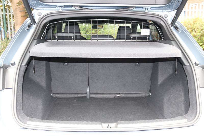 Audi Q4 e-tron hunde- /bagasjegitter - med og uten skillevegg